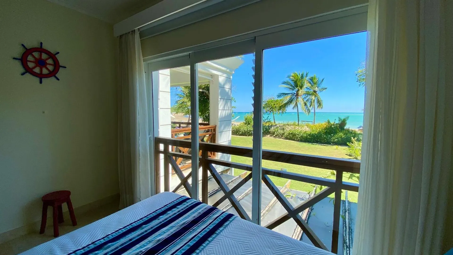 Blue View Beachfront Apartment Cantabria